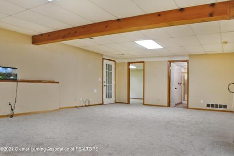 3325 Cooley Dr, Lansing, MI 48911 photo 28