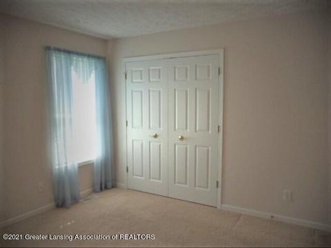 712 E Walker St, Saint Johns, MI 48879 photo 27