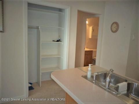 712 E Walker St, Saint Johns, MI 48879 photo 13
