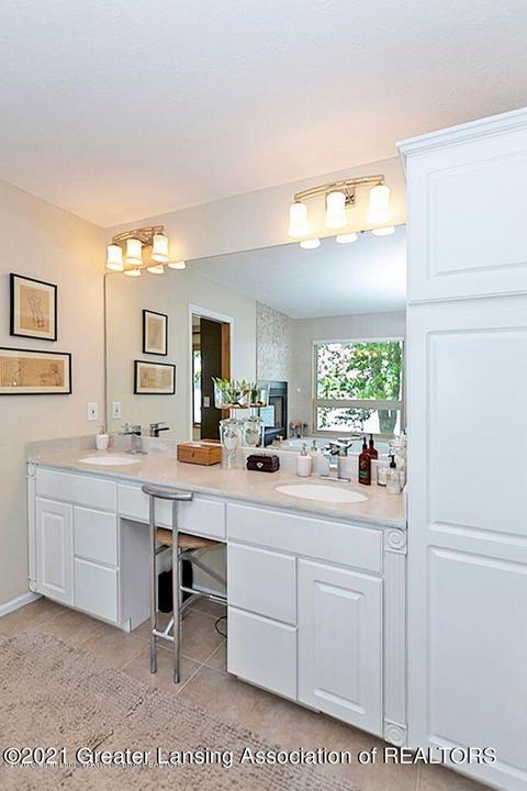 6395 E Reynolds Rd, Haslett, MI 48840 photo 33