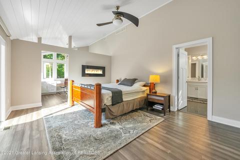 4658 Chippewa Dr, Okemos, MI 48864 photo 21