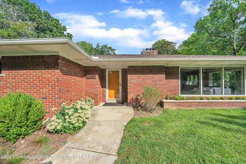 4658 Chippewa Dr, Okemos, MI 48864 photo 4