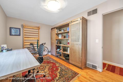 4658 Chippewa Dr, Okemos, MI 48864 photo 28