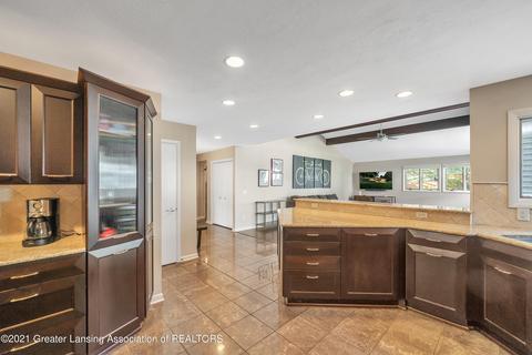4658 Chippewa Dr, Okemos, MI 48864 photo 14