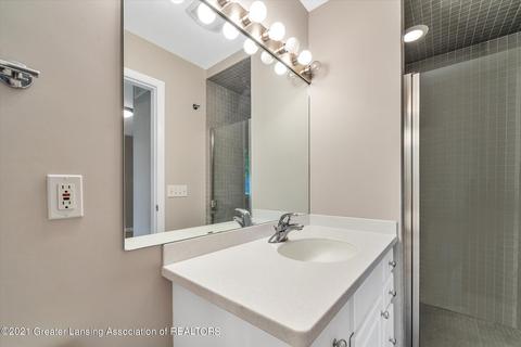4658 Chippewa Dr, Okemos, MI 48864 photo 35