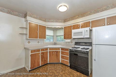2014 Donora St, Lansing, MI 48910 photo 6