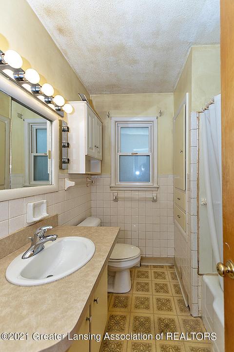 2014 Donora St, Lansing, MI 48910 photo 14