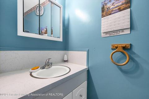 5193 E Taft Rd, Saint Johns, MI 48879 photo 16