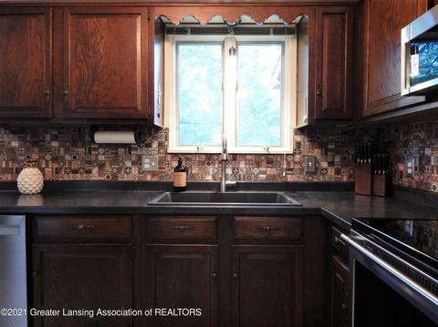 13330 Wood Rd, Bath, MI 48808 photo 9