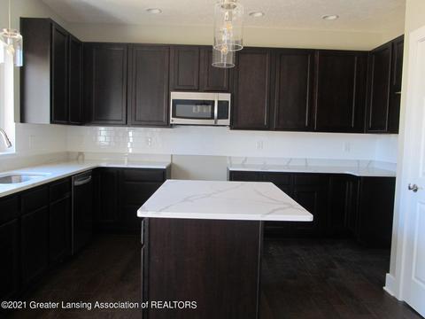404 Constitution Ave, Brooklyn, MI 49230 photo 8