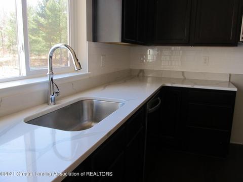 404 Constitution Ave, Brooklyn, MI 49230 photo 12