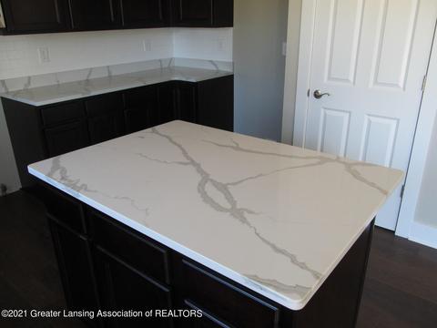 404 Constitution Ave, Brooklyn, MI 49230 photo 11