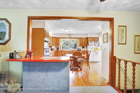 10561 S Chandler Rd, Dewitt, MI 48820 photo 7