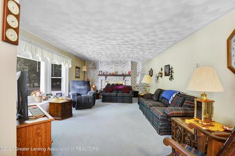 10561 S Chandler Rd, Dewitt, MI 48820 photo 5