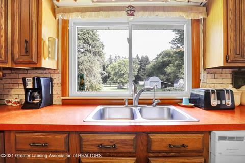 10561 S Chandler Rd, Dewitt, MI 48820 photo 11