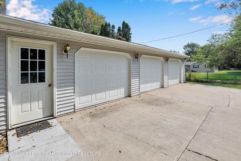 10561 S Chandler Rd, Dewitt, MI 48820 photo 3
