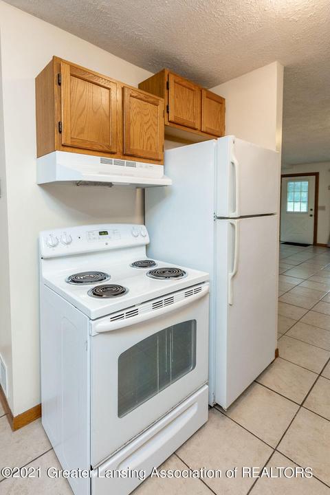 5686 School St, Haslett, MI 48840 photo 14