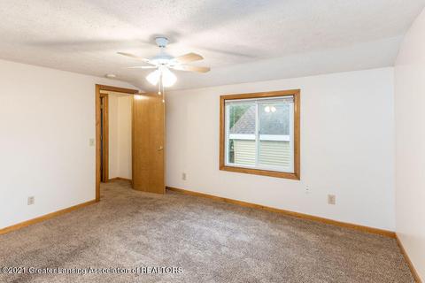 5686 School St, Haslett, MI 48840 photo 23