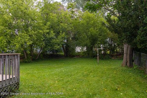 5686 School St, Haslett, MI 48840 photo 6