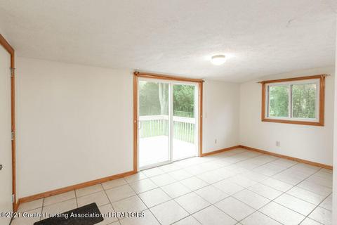 5686 School St, Haslett, MI 48840 photo 10