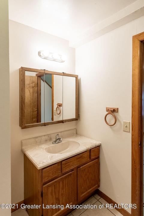 5686 School St, Haslett, MI 48840 photo 20