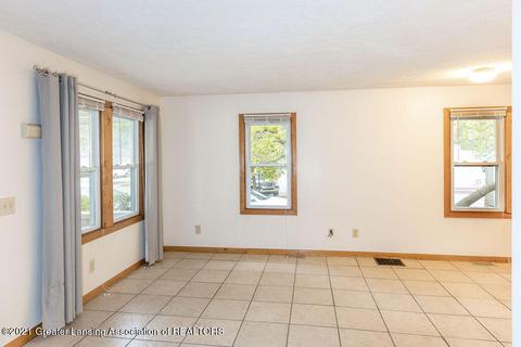5686 School St, Haslett, MI 48840 photo 18
