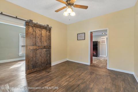 318 E Middle St, Williamston, MI 48895 photo 7