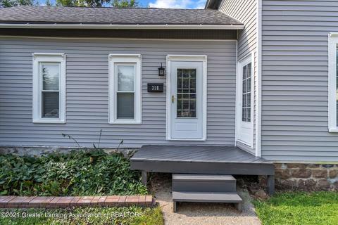 318 E Middle St, Williamston, MI 48895 photo 5