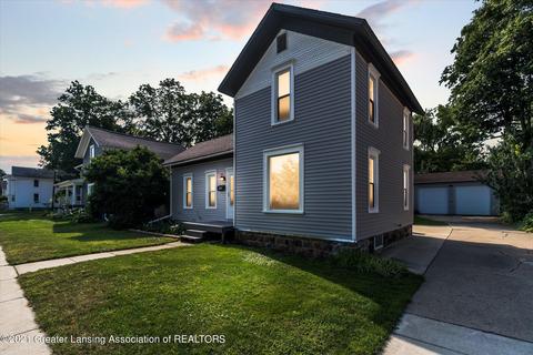 318 E Middle St, Williamston, MI 48895 photo 2