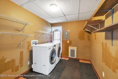 318 E Middle St, Williamston, MI 48895 photo 20