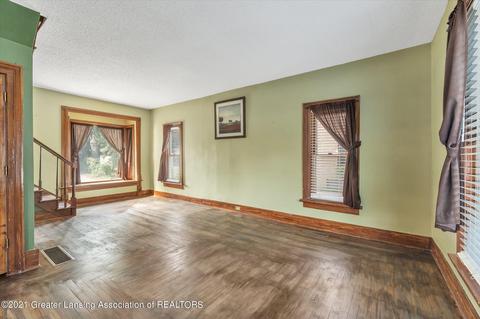 318 E Middle St, Williamston, MI 48895 photo 10