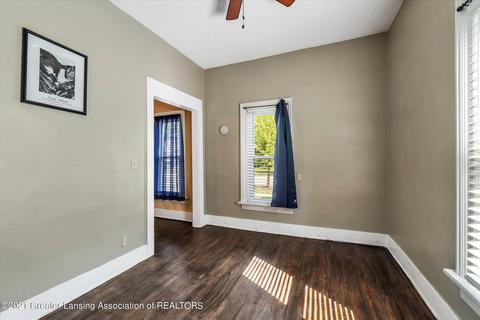 318 E Middle St, Williamston, MI 48895 photo 13