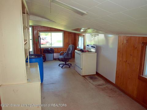 9581 E Prior Rd, Durand, MI 48429 photo 18