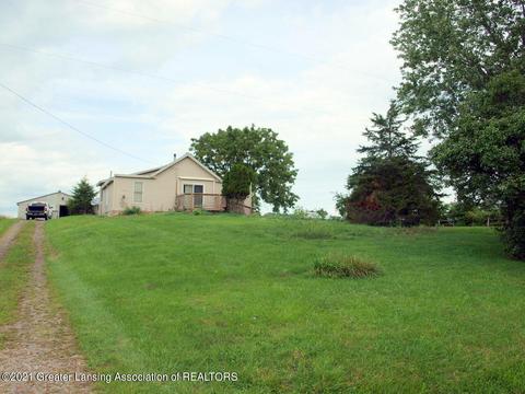 9581 E Prior Rd, Durand, MI 48429 photo 12