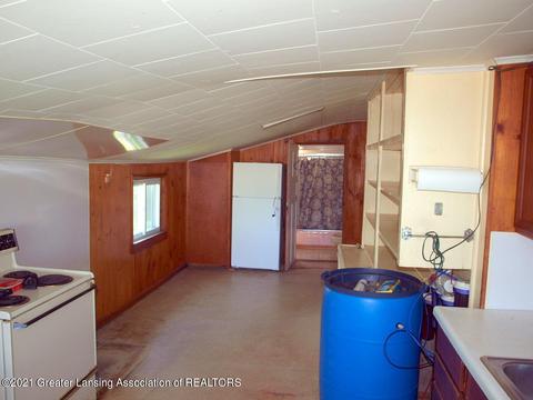 9581 E Prior Rd, Durand, MI 48429 photo 17