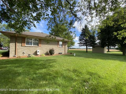 1223 S Dewitt Rd, Saint Johns, MI 48879 photo 4