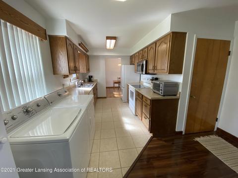 1223 S Dewitt Rd, Saint Johns, MI 48879 photo 12