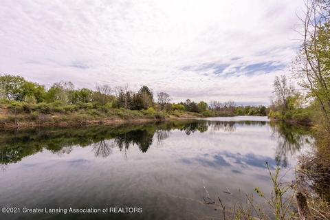 2150 Tomlinson Rd, Mason, MI 48854