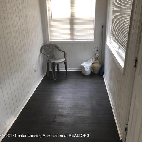 1428 Lyons Ave, Lansing, MI 48910 photo 12