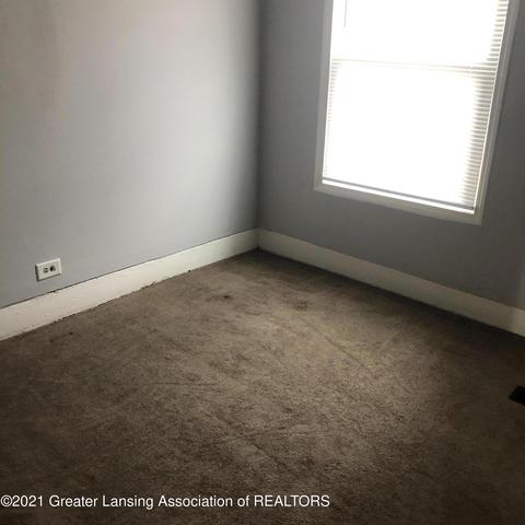 1428 Lyons Ave, Lansing, MI 48910 photo 9