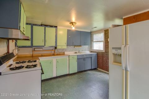 819 Pine St, Dewitt, MI 48820 photo 14