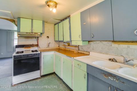 819 Pine St, Dewitt, MI 48820 photo 16