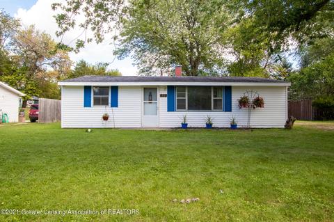 819 Pine St, Dewitt, MI 48820 photo 1