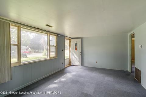 819 Pine St, Dewitt, MI 48820 photo 5
