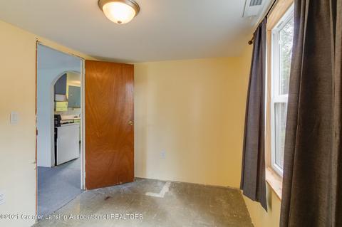 819 Pine St, Dewitt, MI 48820 photo 18