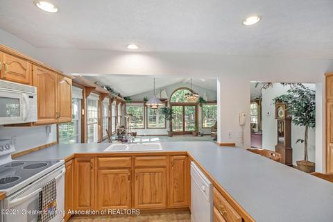 9301 E M 21, Ovid, MI 48866 photo 2