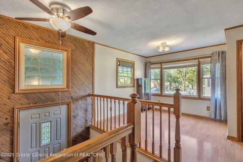 643 Paris Ave, Lansing, MI 48910 photo 8