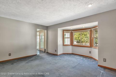 643 Paris Ave, Lansing, MI 48910 photo 7
