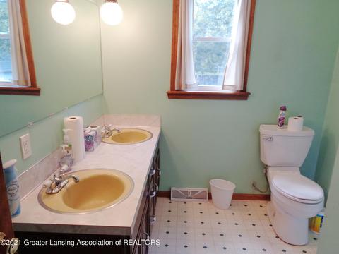 13002 Shadybrook Ln, Dewitt, MI 48820 photo 12