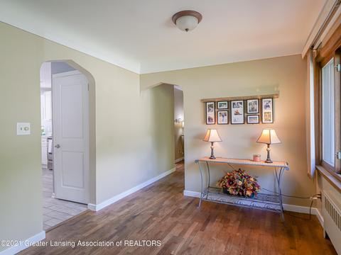 1302 James Ave, Williamston, MI 48895 photo 6